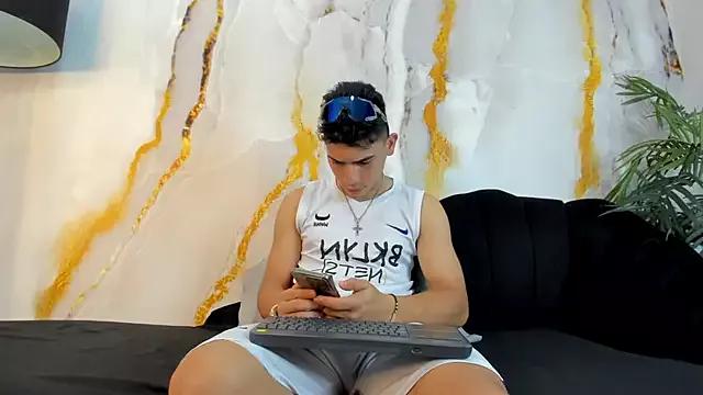 andrew_rose_ from StripChat is Freechat