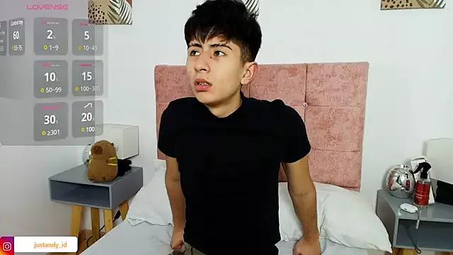Andy_Justgame from StripChat is Freechat
