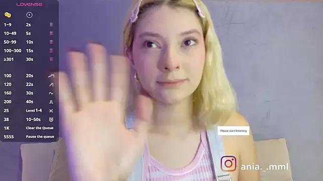 Ania_jones from StripChat is Freechat