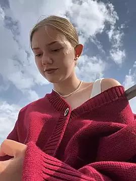 AnieMiller from StripChat is Freechat