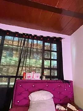 Anna-Hott- from StripChat is Freechat