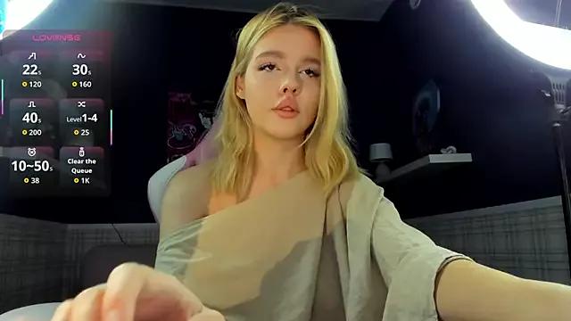 Girls free live sex cams: Check out the satisfaction of typing and cam2cam with our sensual livestreamers, who will teach you all about temptation and desires with their smoking hot physiques.