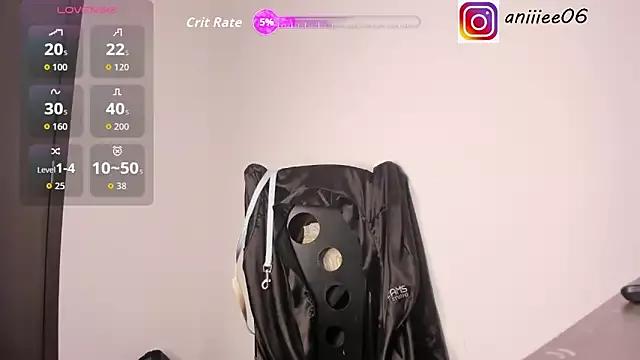 Annie__winter from StripChat is Freechat