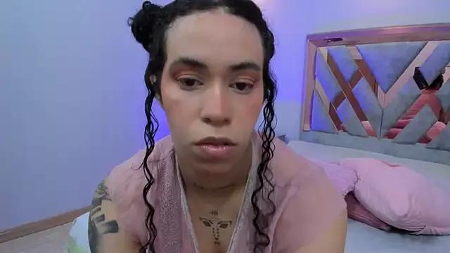 Annie_roselle from StripChat is Freechat