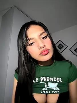 Annydza- from StripChat is Freechat