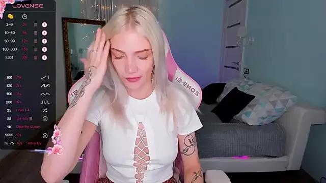 AnyaTaylor_ from StripChat is Freechat
