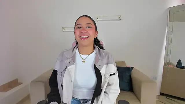 april_smiith from StripChat is Freechat