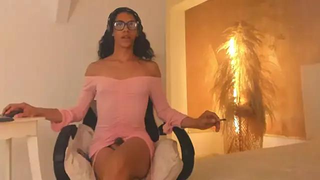 APRILL_FOXX from StripChat is Freechat