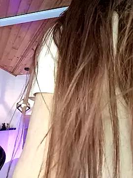 Arianaa_Toro from StripChat is Freechat