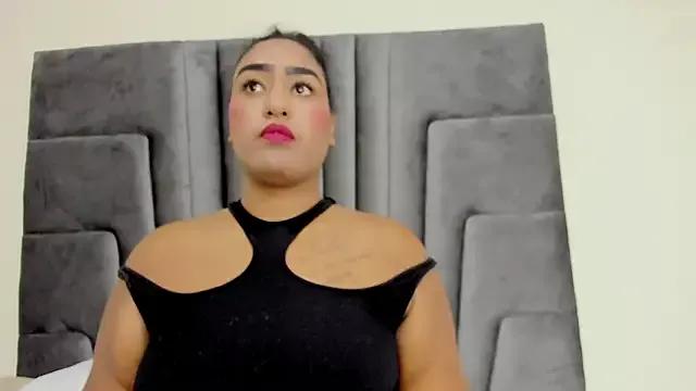 arianna_pearl1 from StripChat is Freechat