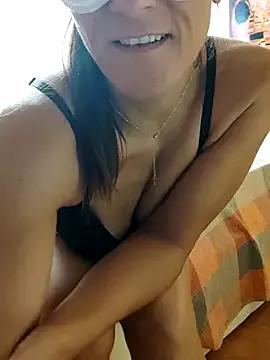 Ariel_cp from StripChat is Freechat
