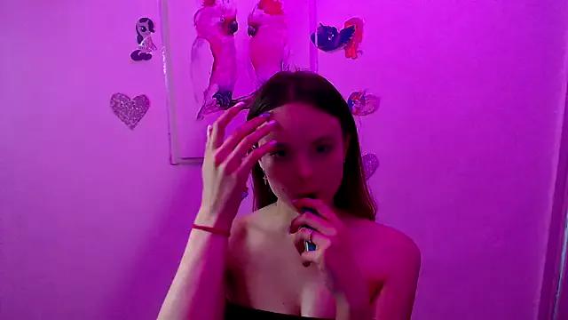 Ariella_ari from StripChat is Freechat