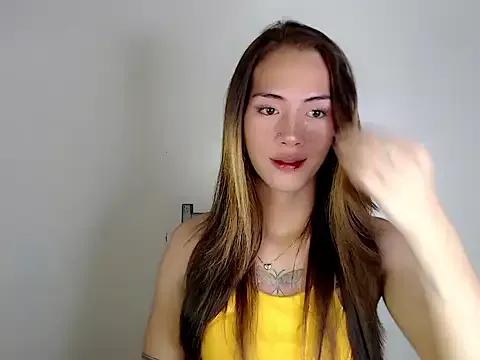 ashley_bombshell from StripChat is Freechat