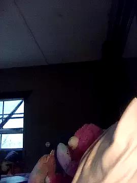AshleyHazelxxx from StripChat is Freechat