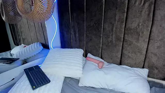 ashleyy_lopez from StripChat is Freechat