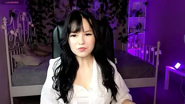 Aurora_Gilbert from StripChat is Freechat