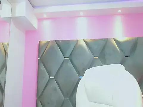 AuroraColliins from StripChat is Freechat