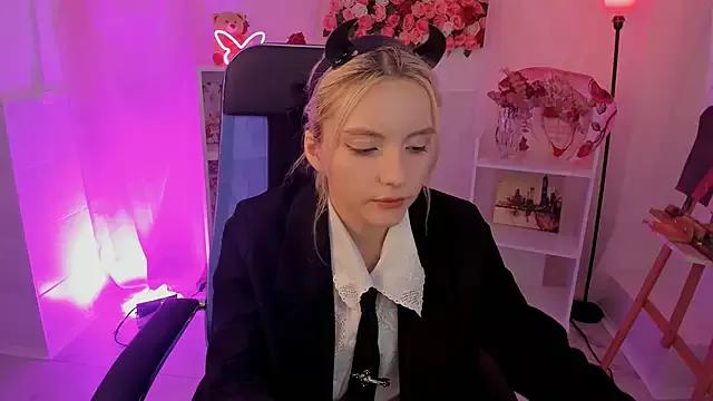 AuroraWrenfield from StripChat is Freechat