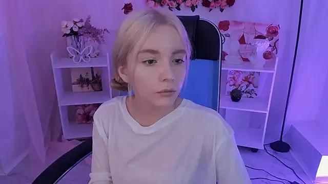 AuroraWrenfield from StripChat is Freechat
