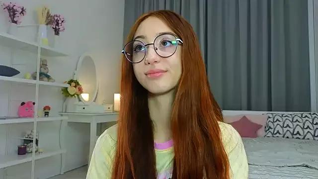 AvrilLeMell from StripChat is Freechat