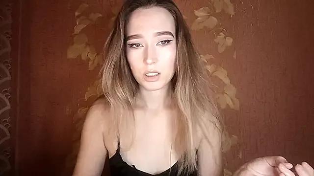 Awora_Wolf from StripChat is Freechat