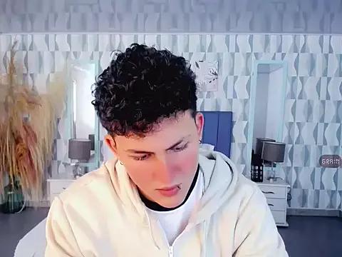 Axel_savage from StripChat is Freechat