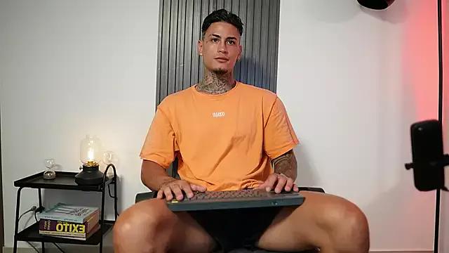 AxelVilla_ from StripChat is Freechat