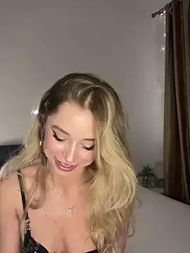 Satisfy your silliest adult broadcasting sex cam whims with our tattoo page. With so many popular tattoo performers to select from