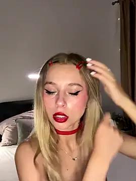 BabyAnais from StripChat is Freechat