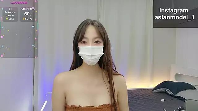 babyyuri from StripChat is Freechat