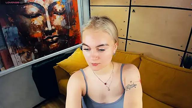 Girls free live sex cams: Check out the satisfaction of typing and cam2cam with our sensual livestreamers, who will teach you all about temptation and desires with their smoking hot physiques.