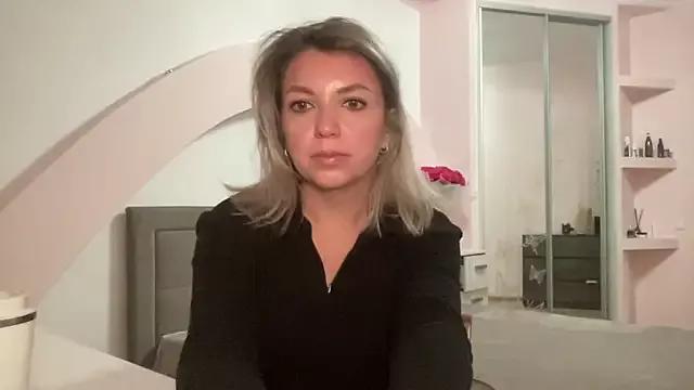 Beautysoul_ from StripChat is Freechat
