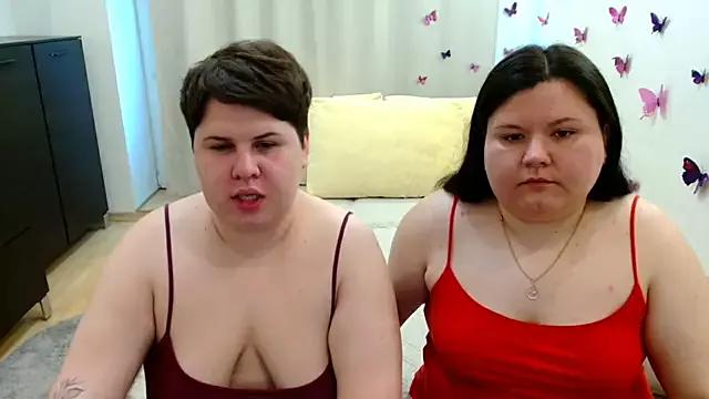 BeckyAndHellen from StripChat is Freechat