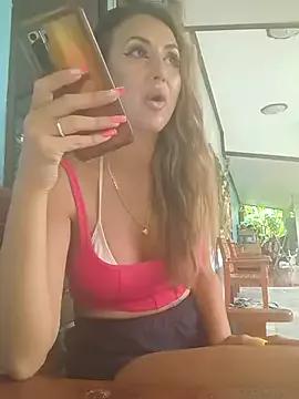 Bella-Grace from StripChat is Freechat