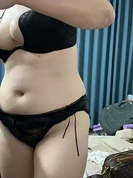 Bella0815 from StripChat