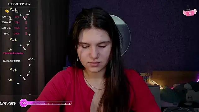 bellaelya from StripChat