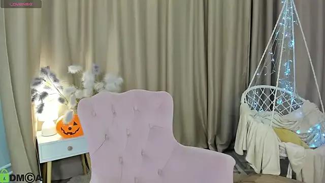 Belle_Wa1ker from StripChat is Freechat