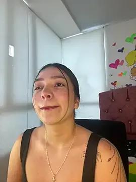 Bellehot_ from StripChat is Freechat