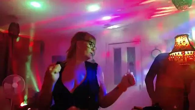 BhamCouple from StripChat is Freechat