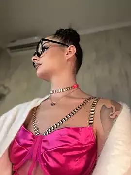 bigJuicyPussy from StripChat is Freechat