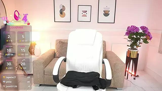 BillieBrownn from StripChat is Freechat