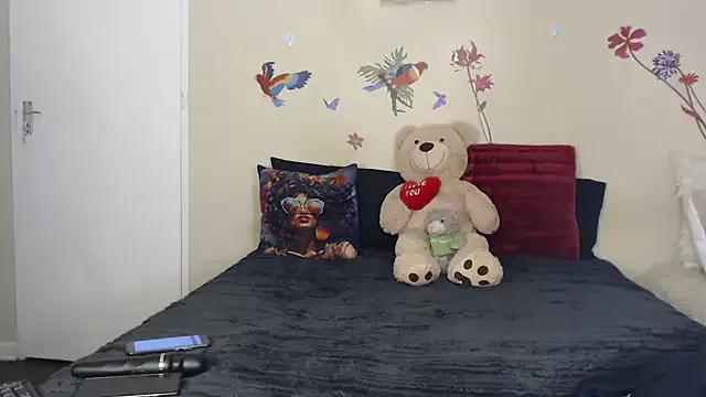Blacktittiex02 from StripChat is Freechat