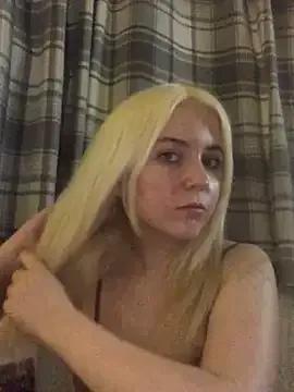 Blondie_Sofia_Essexbabe from StripChat is Freechat