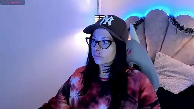 blue_art_ from StripChat is Freechat