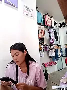 bombongomez from StripChat is Freechat