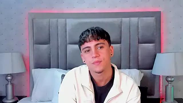 BrannTaylor from StripChat is Freechat