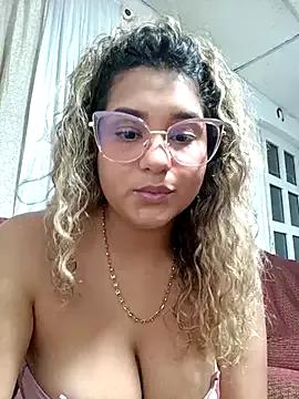 BrendaGirs from StripChat is Freechat