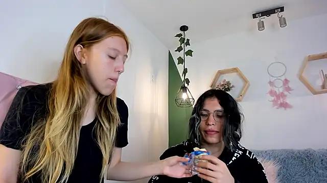 Girls free live sex cams: Check out the satisfaction of typing and cam2cam with our sensual livestreamers, who will teach you all about temptation and desires with their smoking hot physiques.