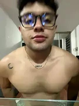 bruce__naughty from StripChat is Freechat