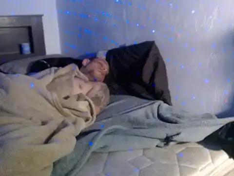 Girls free live sex cams: Check out the satisfaction of typing and cam2cam with our sensual livestreamers, who will teach you all about temptation and desires with their smoking hot physiques.
